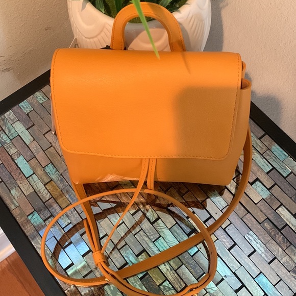 ❤️🍇🍇Host Pick.ManSur Gavriel Mini Soft Lady Leather Bag❤️🍇🍇
MANSUR GAVRIEL - Picture 11 of 16